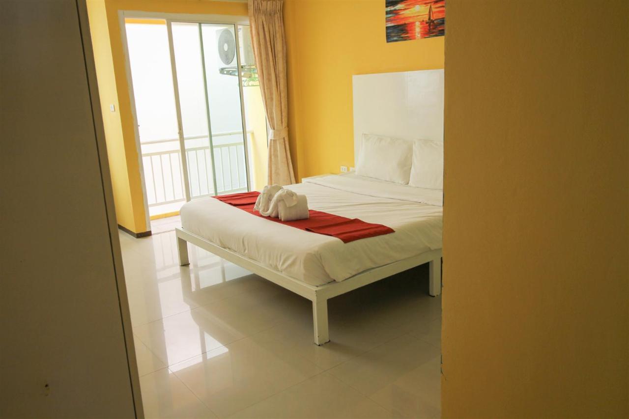 Guan Chao Yin Hotel Patong Bagian luar foto