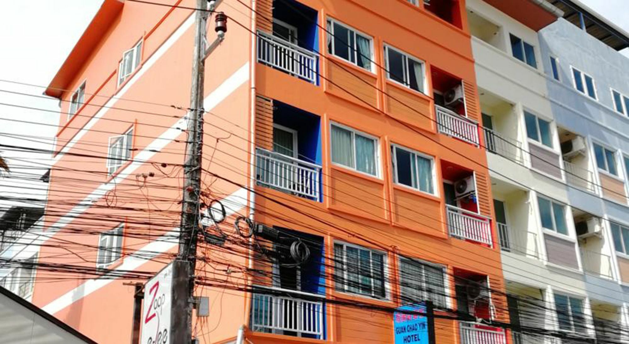 Guan Chao Yin Hotel Patong Bagian luar foto
